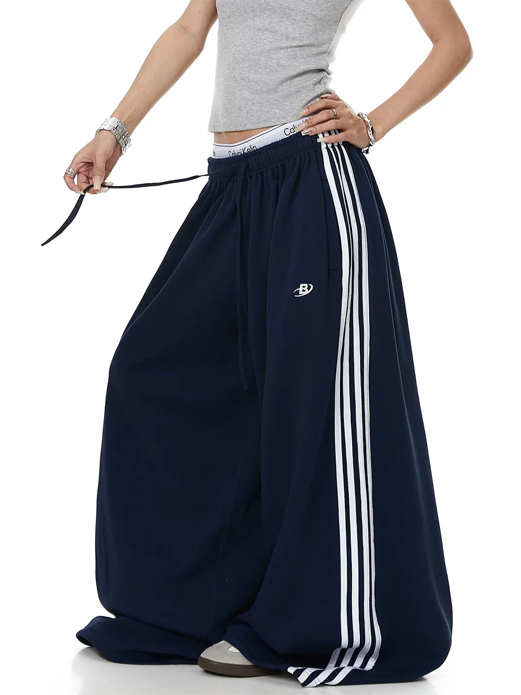 BLACKLISTS | Contrast Stripe Loose Wide-Leg Sweatpants