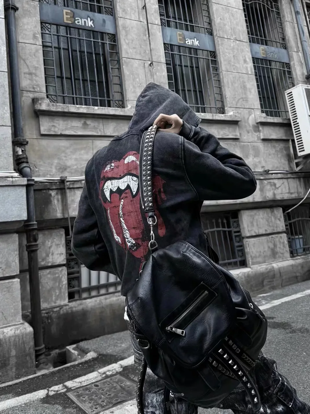 THEWET | Washed Distressed Split-Tongue Graphic Hoodie