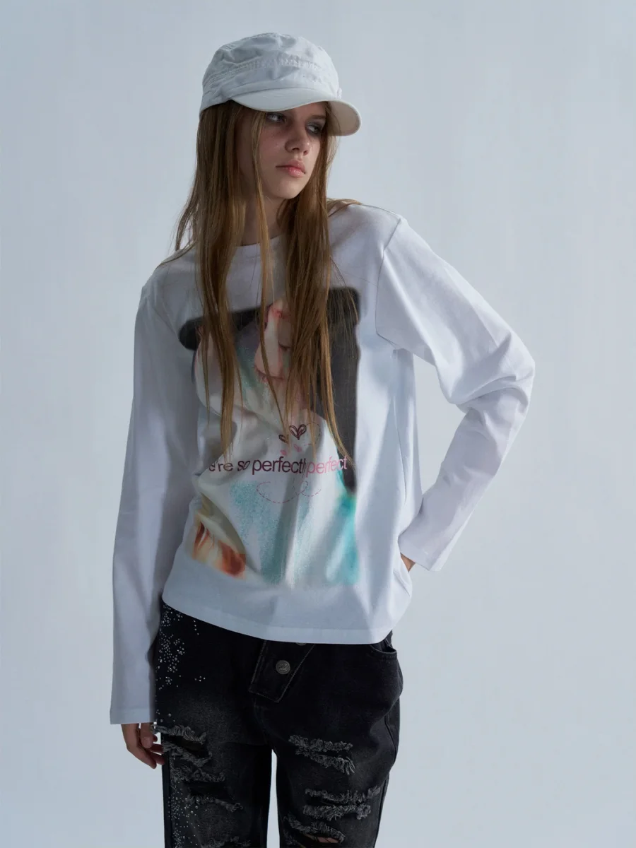 PAIKI | Slim-Fit Glitter Portrait Long-Sleeve T-Shirt - 4