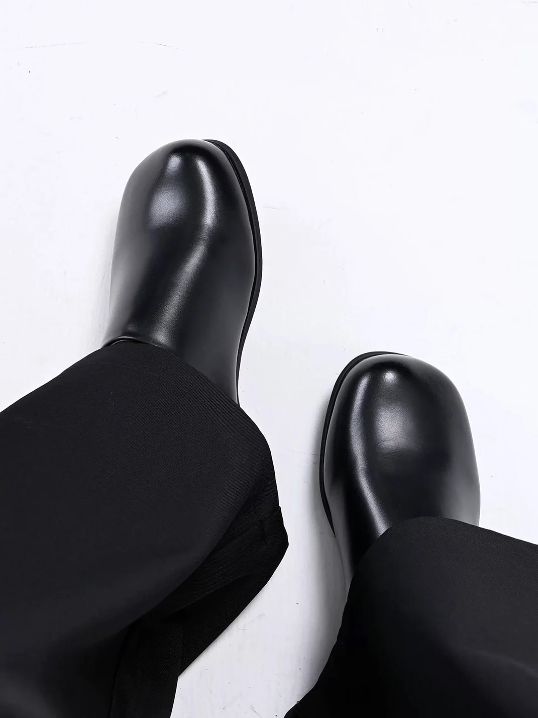UNZIZHI | Leather Slip-On Loafers With Collapsible Heel