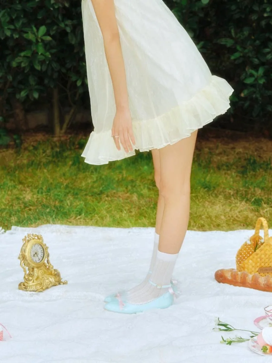 Concept Neun | Round Toe Bow Feather Ballet Flats - 4