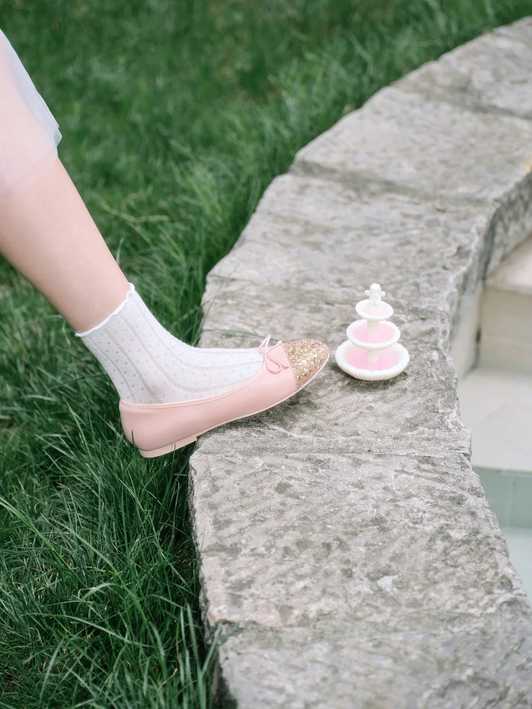 Concept Neun | Pink Sequin Round Toe Ballet Flats