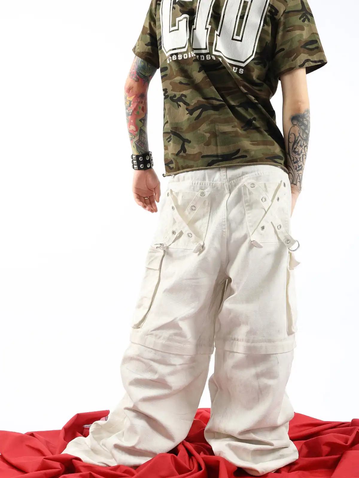 White Distressed Dirty Multi-pocket Detachable Jeans