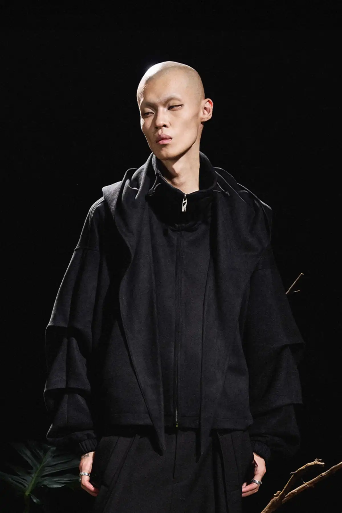 RELABEL丨Scimitar Cuffs Cropped Suede Jacket