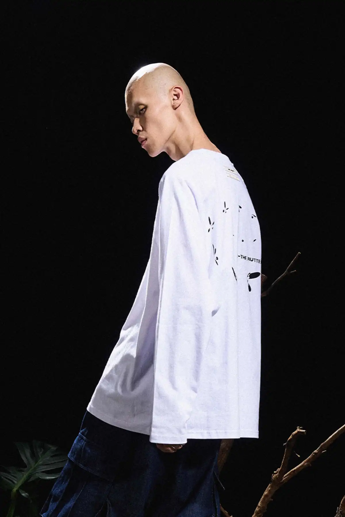 RELABEL丨Two-tone Print Sstructured Long Sleeve T-shirt