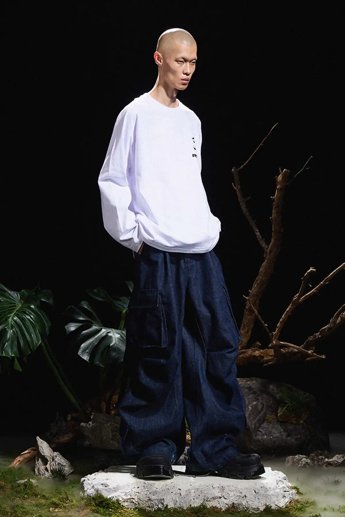 RELABEL丨Two-tone Print Sstructured Long Sleeve T-shirt