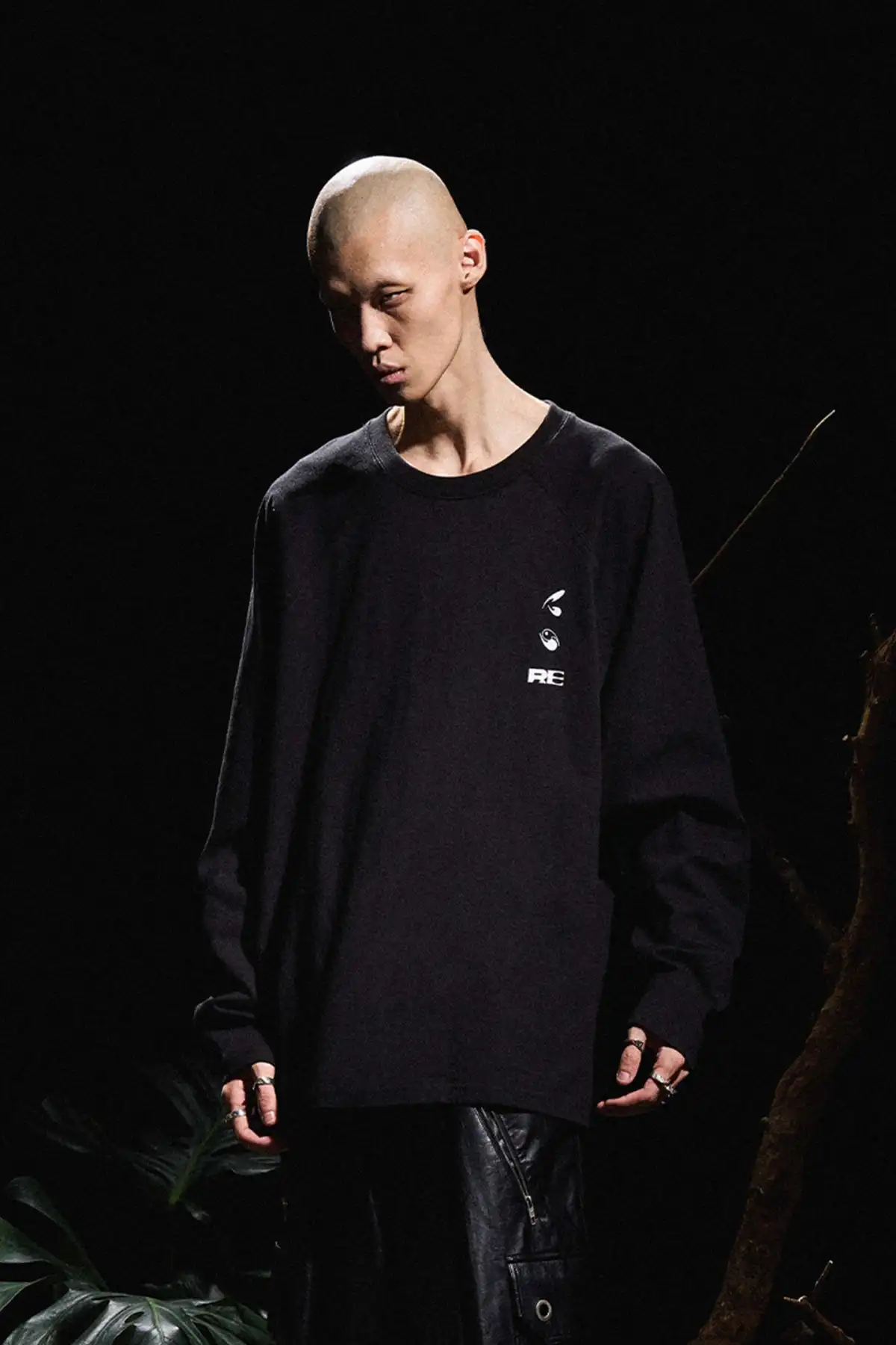 RELABEL丨Two-tone Print Sstructured Long Sleeve T-shirt