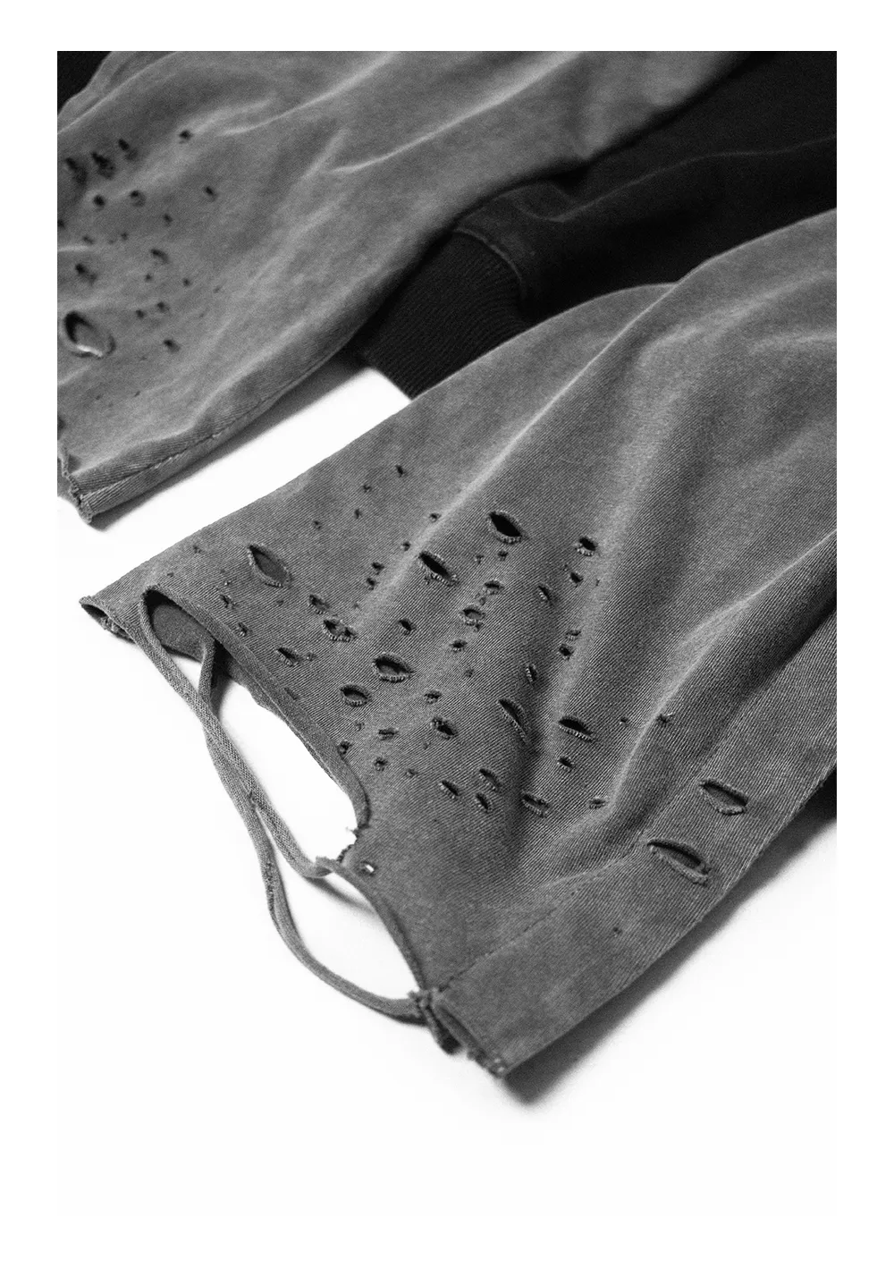 RELABEL丨Three-Dimensional Construction (Carving) Detachable Distressed Hood Washed Deep Gray Multi-Way Crewneck Sweatshirt