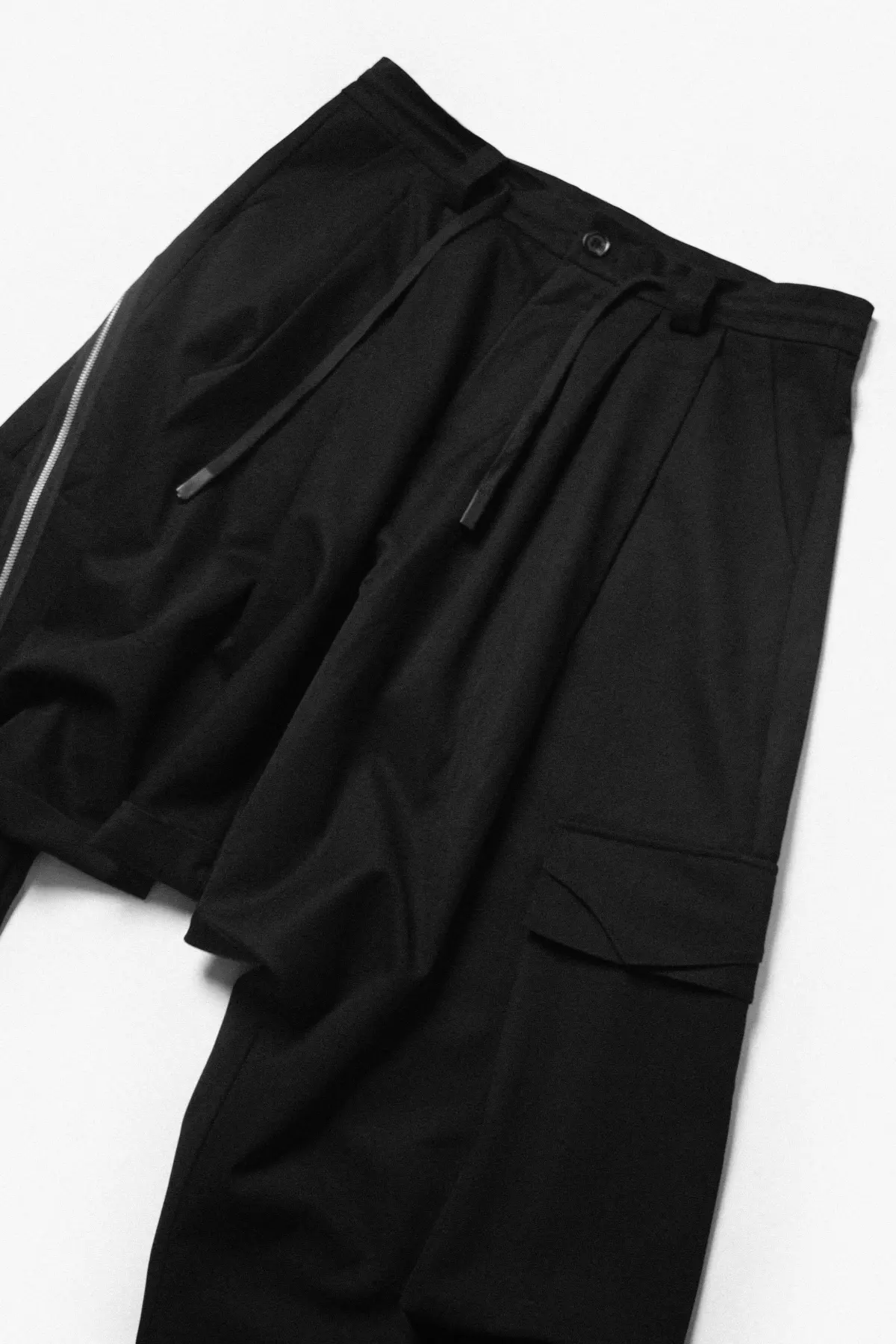 RELABEL丨Low-Rise Multi-Fold Asymmetrical Casual Suit Pants