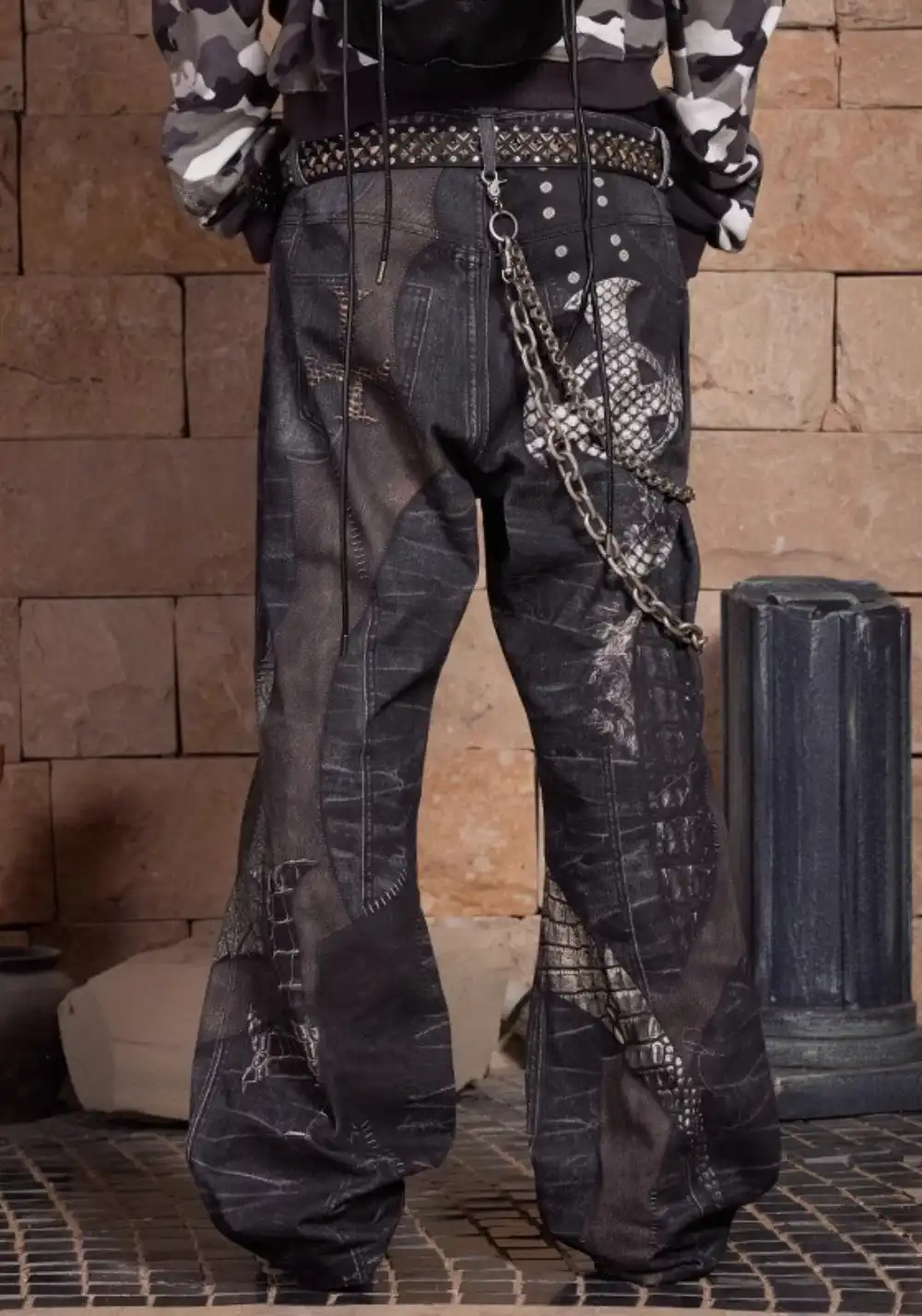 DND4DES丨Print Faux Leather Patch Denim Jeans