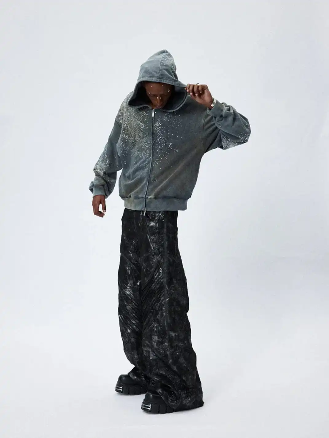 DND4DES丨Colorful Rhinestone Washed Distressed Hoodie