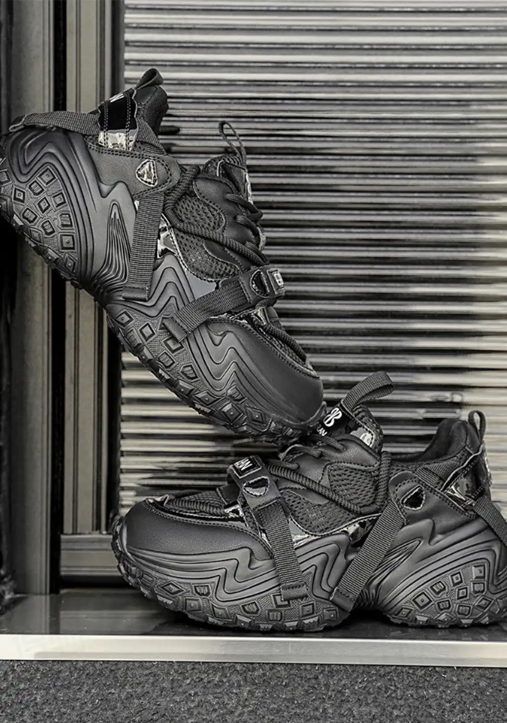EBLAN丨Racing Tire-Inspired Sneakers