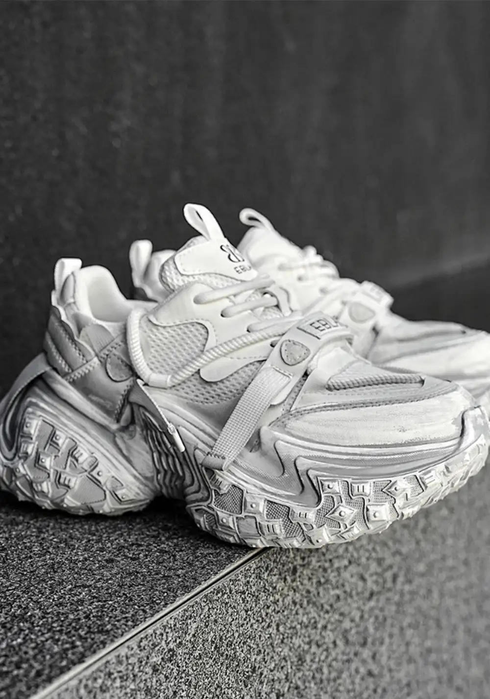 EBLAN丨Racing Tire-Inspired Sneakers