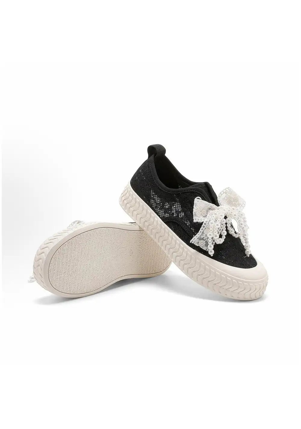 C.BANNER丨Fabric Niche Romantic Pearl Wear-resistant Low-top Sneakers