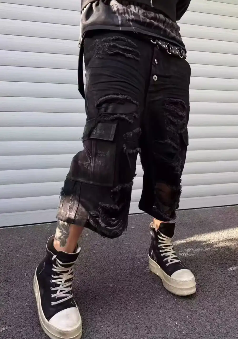 Disark│Waxed Distressed Denim Shorts