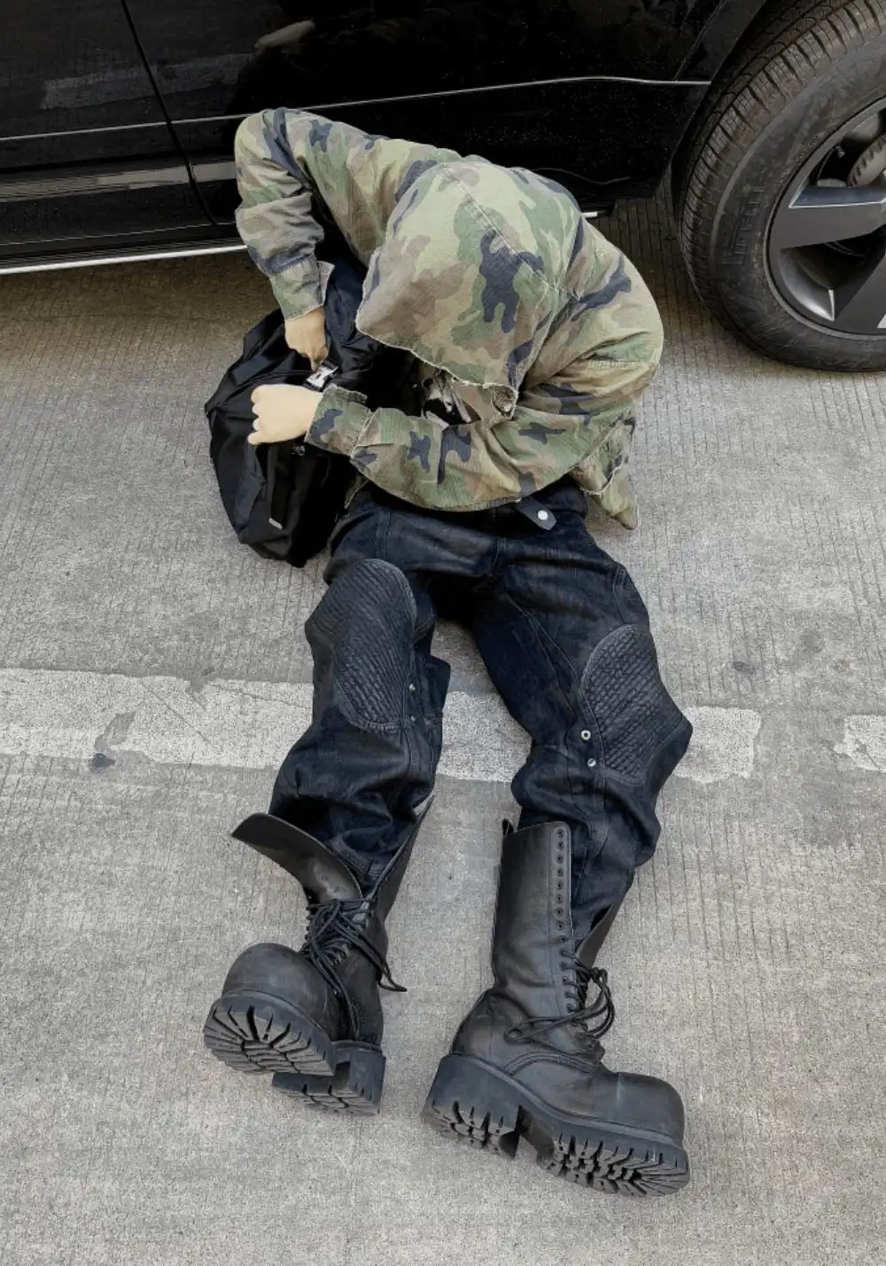 GOJOYJINNI丨Armor Patch Distressed Biker Jeans