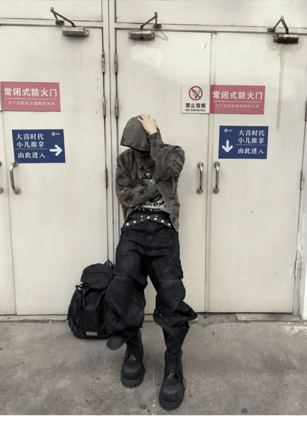 GOJOYJINNI丨Armor Patch Distressed Biker Jeans