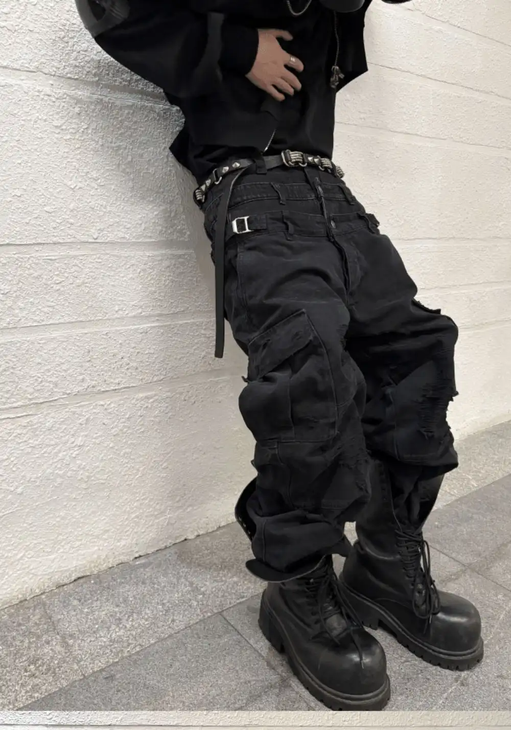 GOJOYJINNI丨Triple Waistband Distressed Cargo Jeans