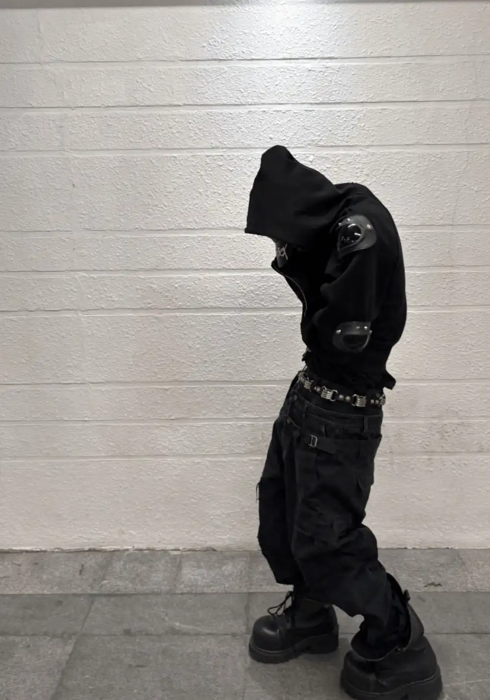GOJOYJINNI丨Triple Waistband Distressed Cargo Jeans