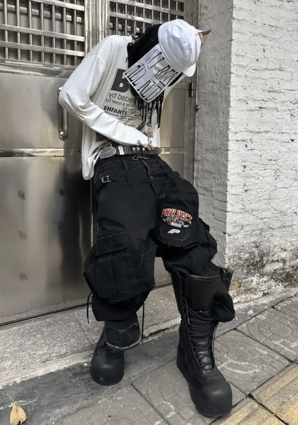 GOJOYJINNI丨Triple Waistband Distressed Cargo Jeans
