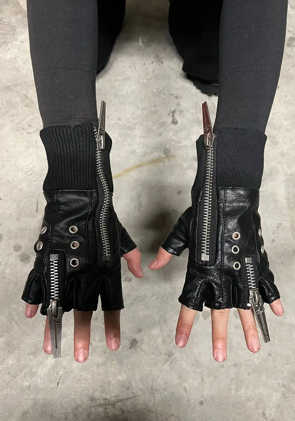 REBEL WAVE丨25SS“WOR”DOUBLE ZIP STRUCTURE LAYERED GLOVES