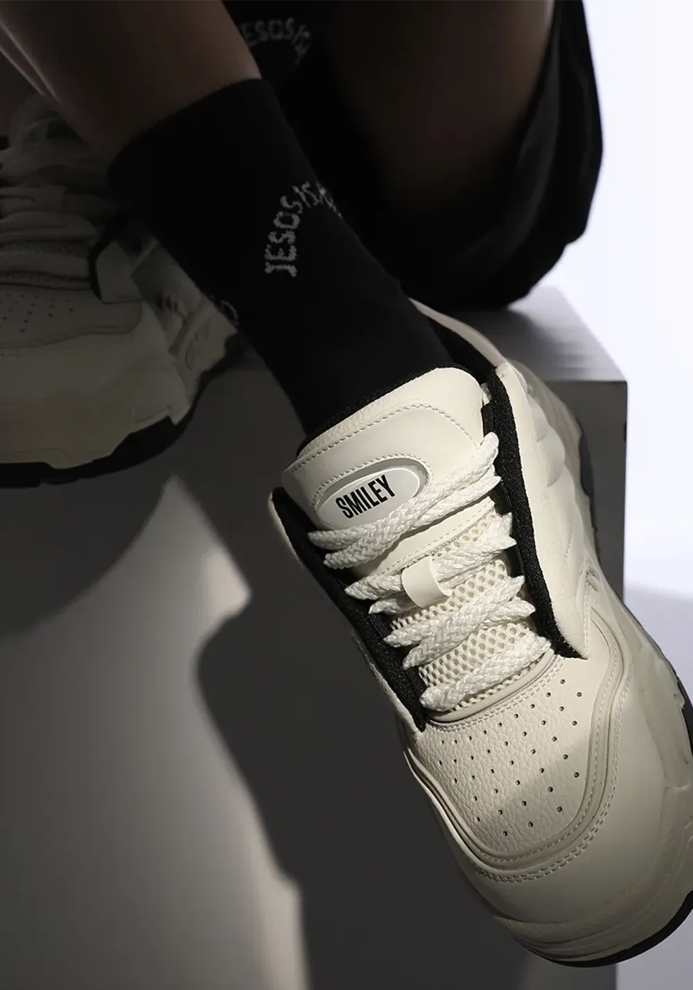 SMILEY丨Lift Skate Shoes - Durable & Customizable
