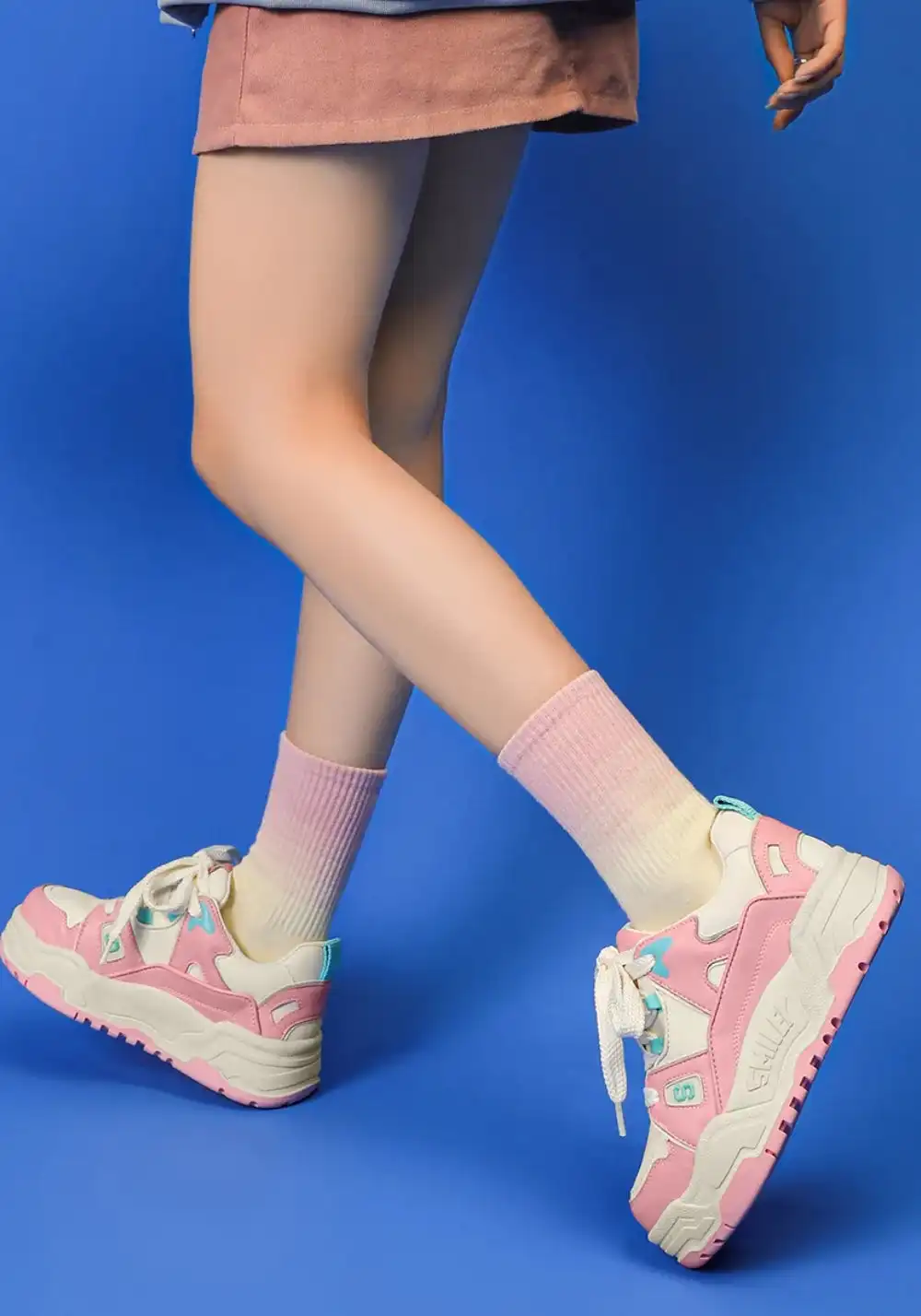 SMILEY丨Elevate Sneakers - Lightweight & Versatile
