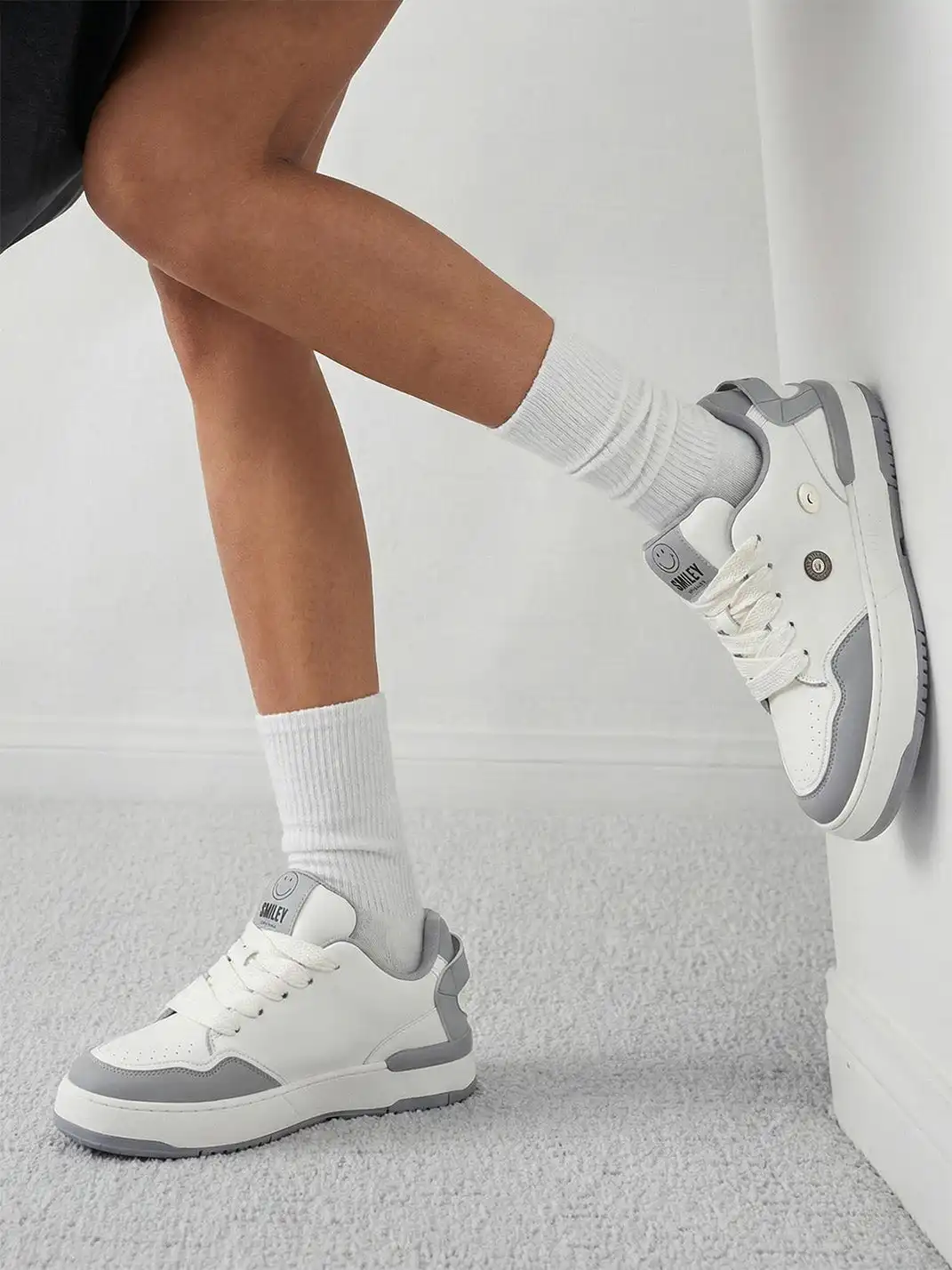 SMILEY丨Color-Block Leather Skate Shoes