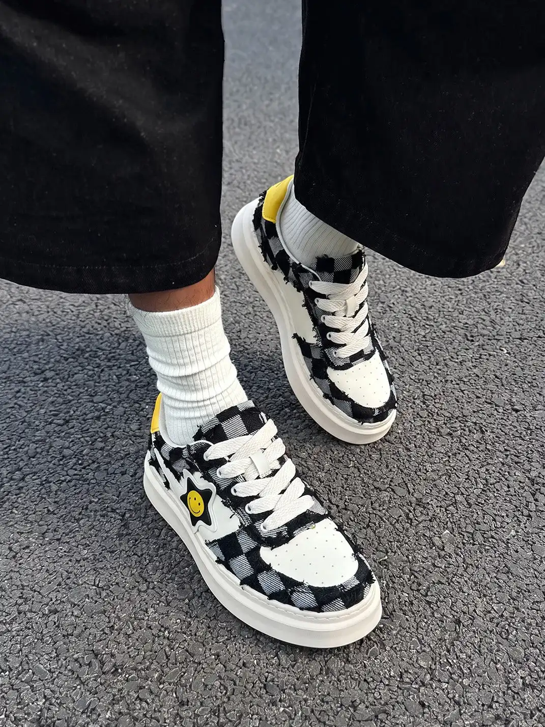 SMILEY丨Smiley Plaid Skate Shoes (Anti-Slip Thick Sole)