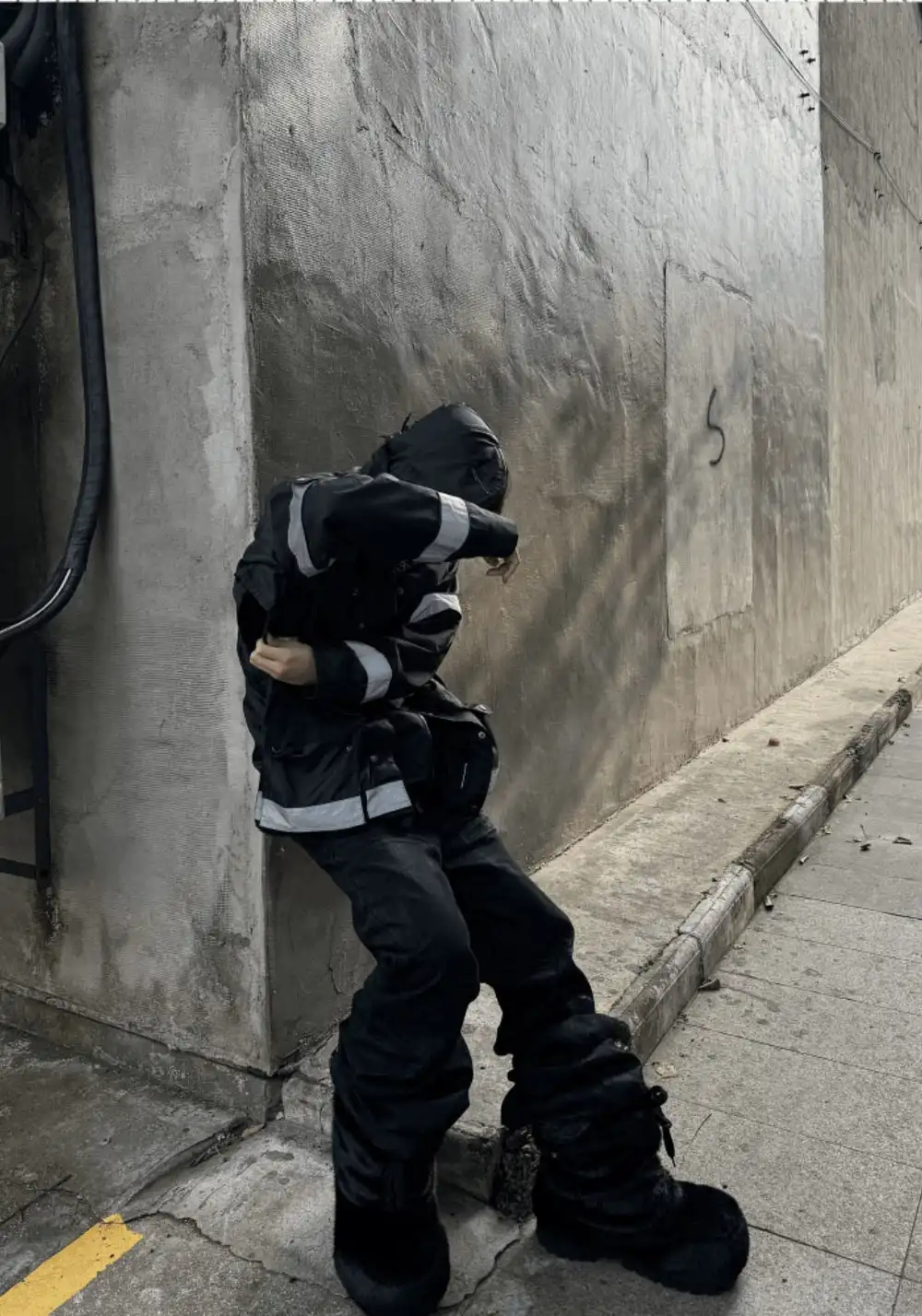 GOJOYJINNI丨Gothic Metal-Waxed Flare Jeans