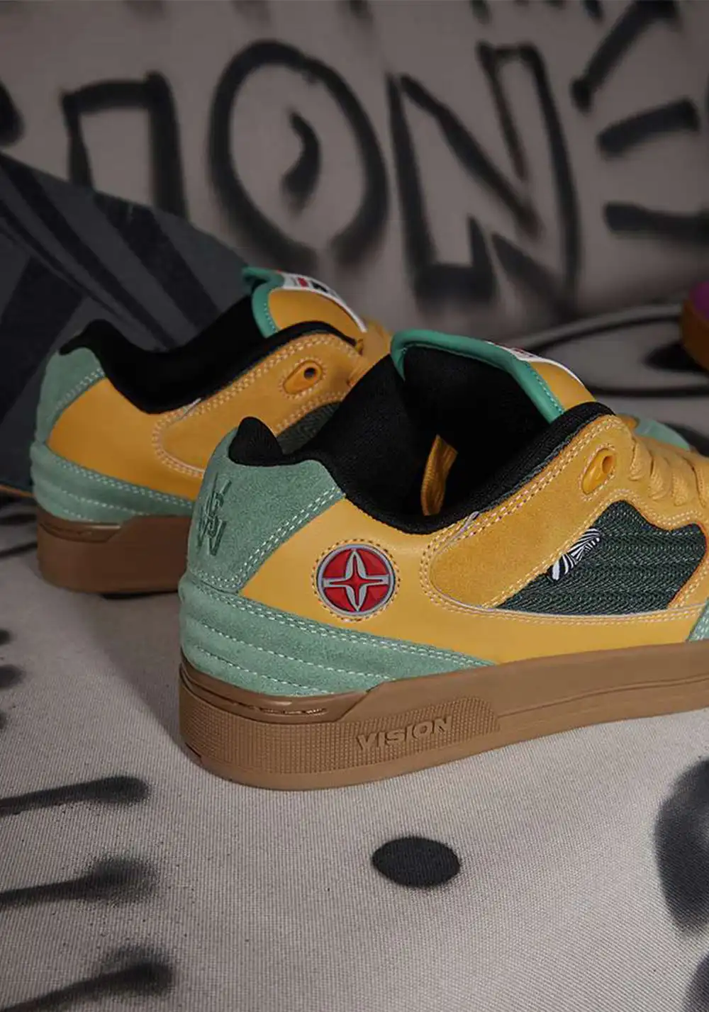 VISION丨SAVVY Retro Street Style Skate Sneakers