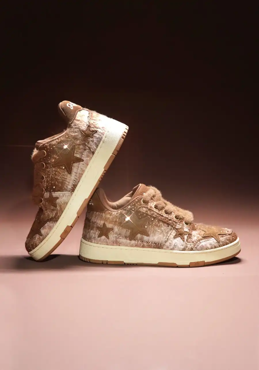 KAALIXTO丨Gradient Brown Fuzzy Star Sneaker - 2