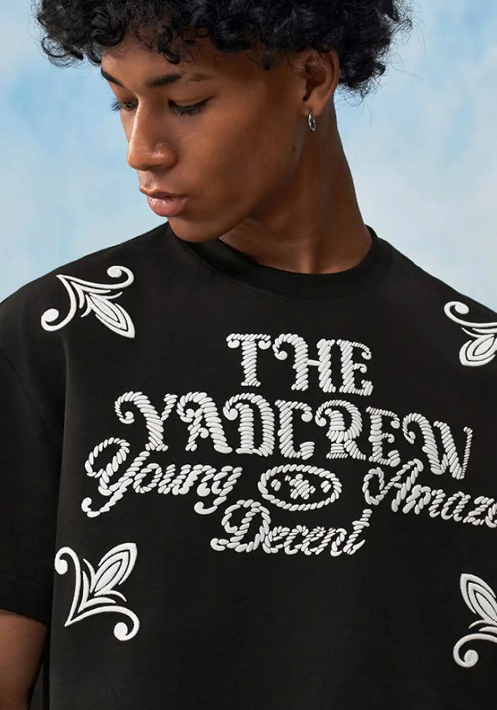 YADcrew丨YADcrew Slogan & Knot Tee-Black