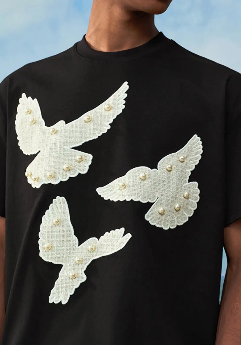 YADcrew丨YADcrew Chanel-Inspired Pearl Tee