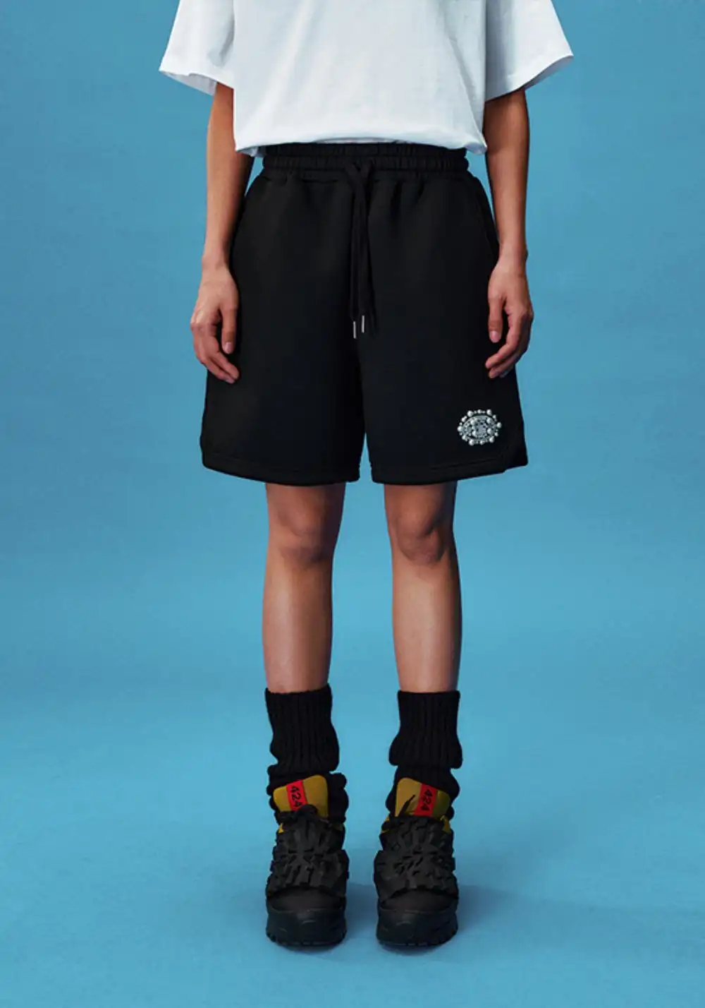 YADcrew丨YADcrew Pearl Logo Shorts-Black