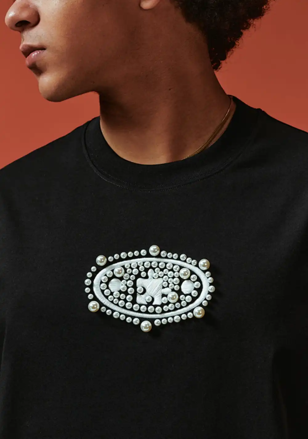 YADcrew丨Pearl Logo Long Sleeve