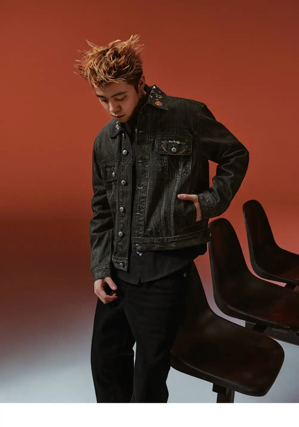 YADcrew丨Badge-Print Denim Jacket