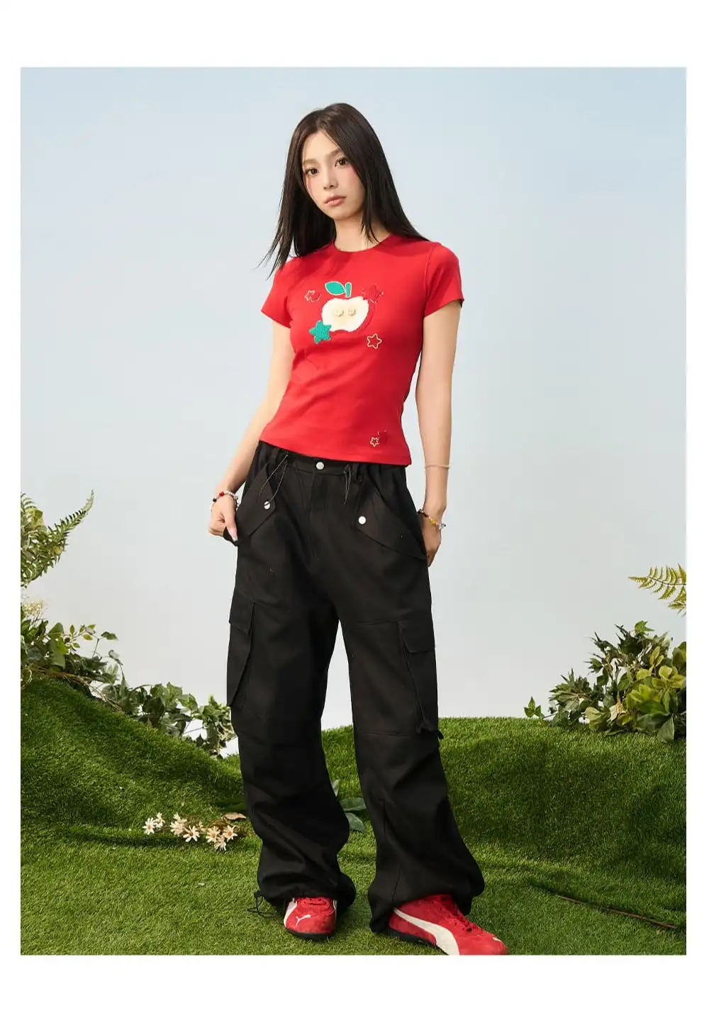 HARSH AND CRUEL丨Apple Embroidery Fitted Tee