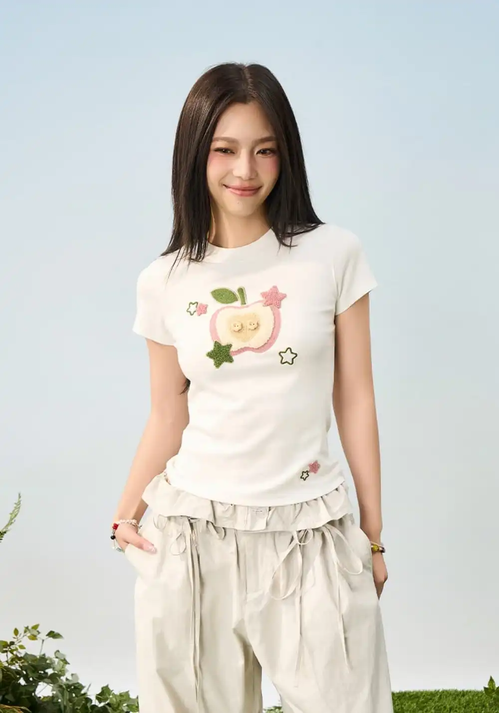 HARSH AND CRUEL丨Apple Embroidery Fitted Tee