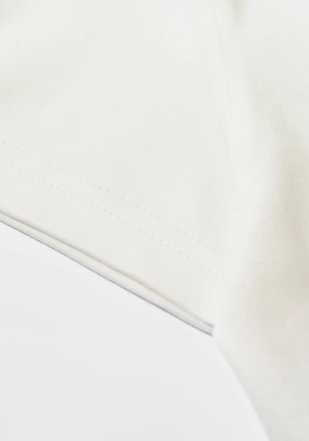HARSH AND CRUEL丨Apple Embroidery Fitted Tee
