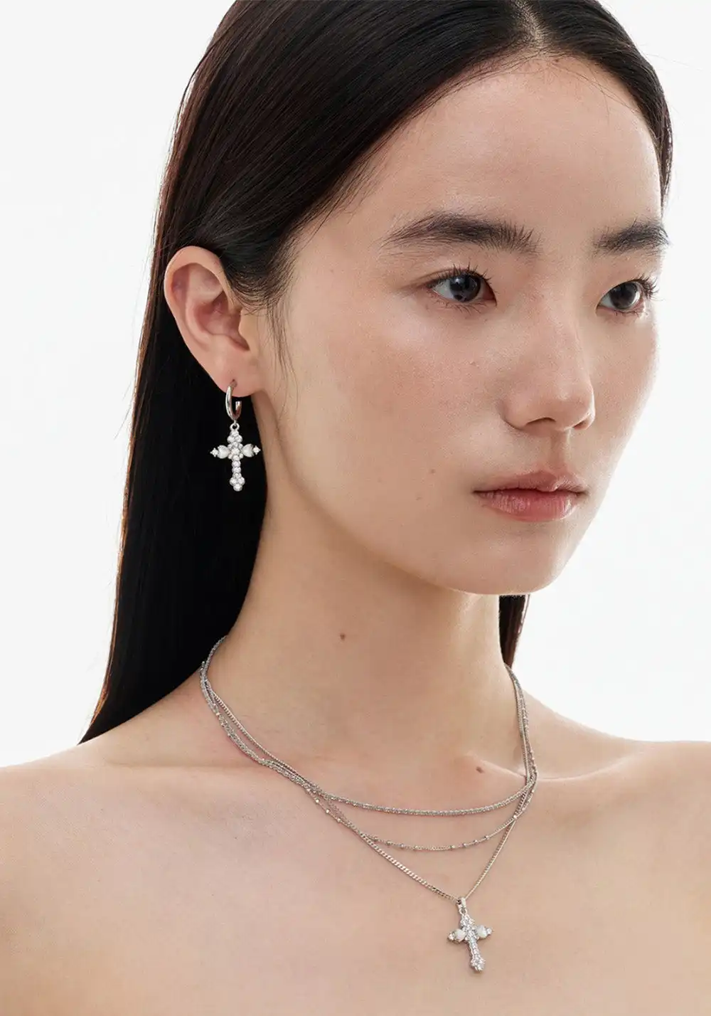 SUN HUNTER丨Triple-Layer Flower Cross Necklace
