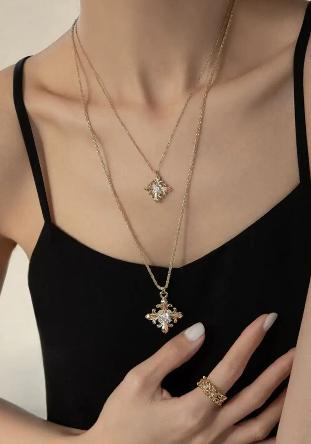 SUN HUNTER丨Long Iris Flower Necklace