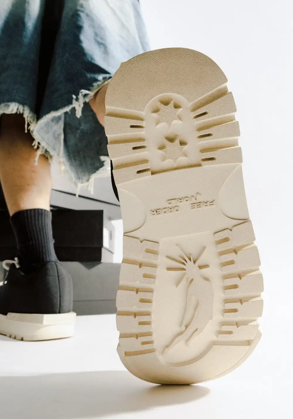 FVVO丨THICK SOLED LOW BOOTS-Black&White