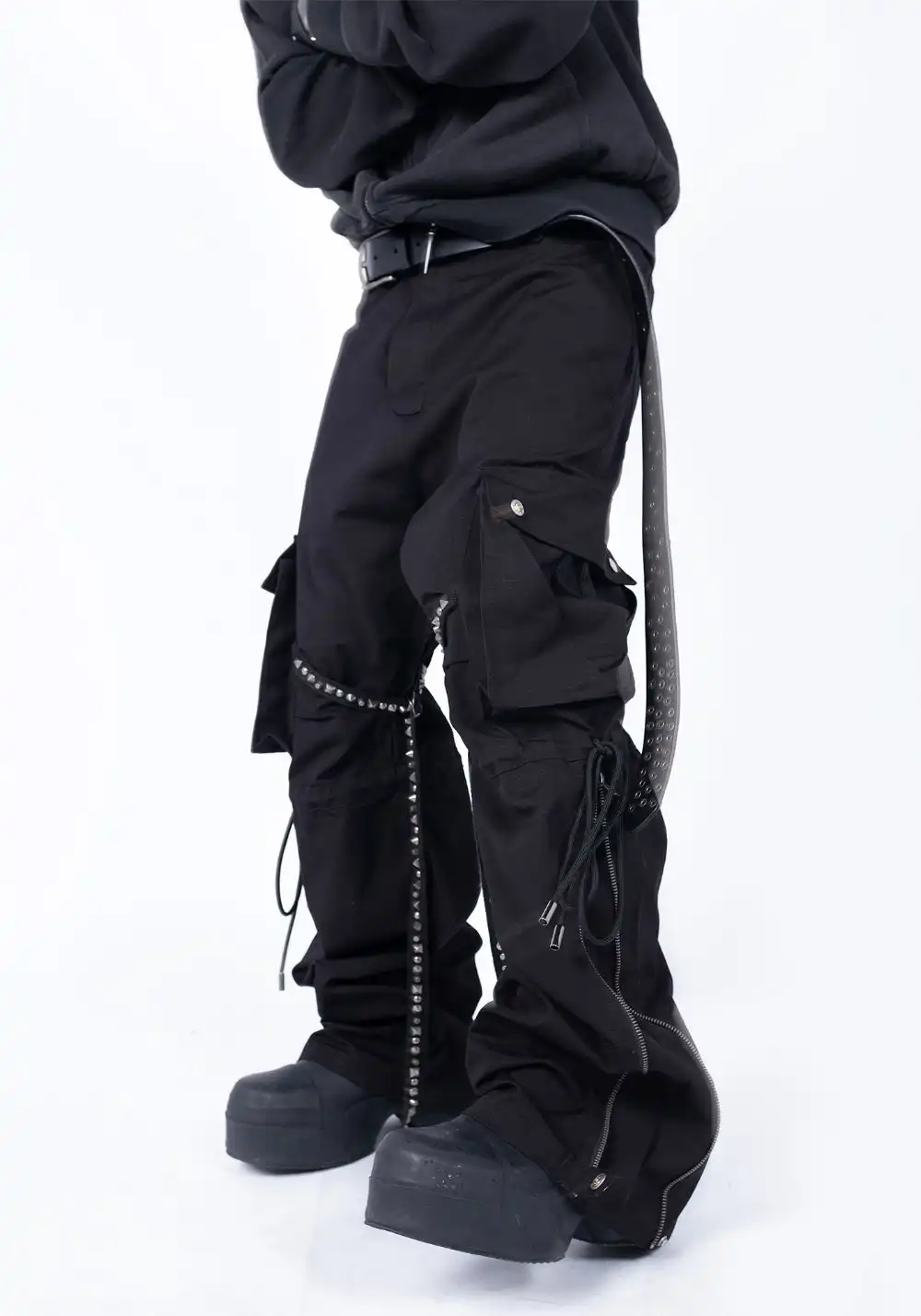 FVVO丨RIVET CARGO PANTS-Black