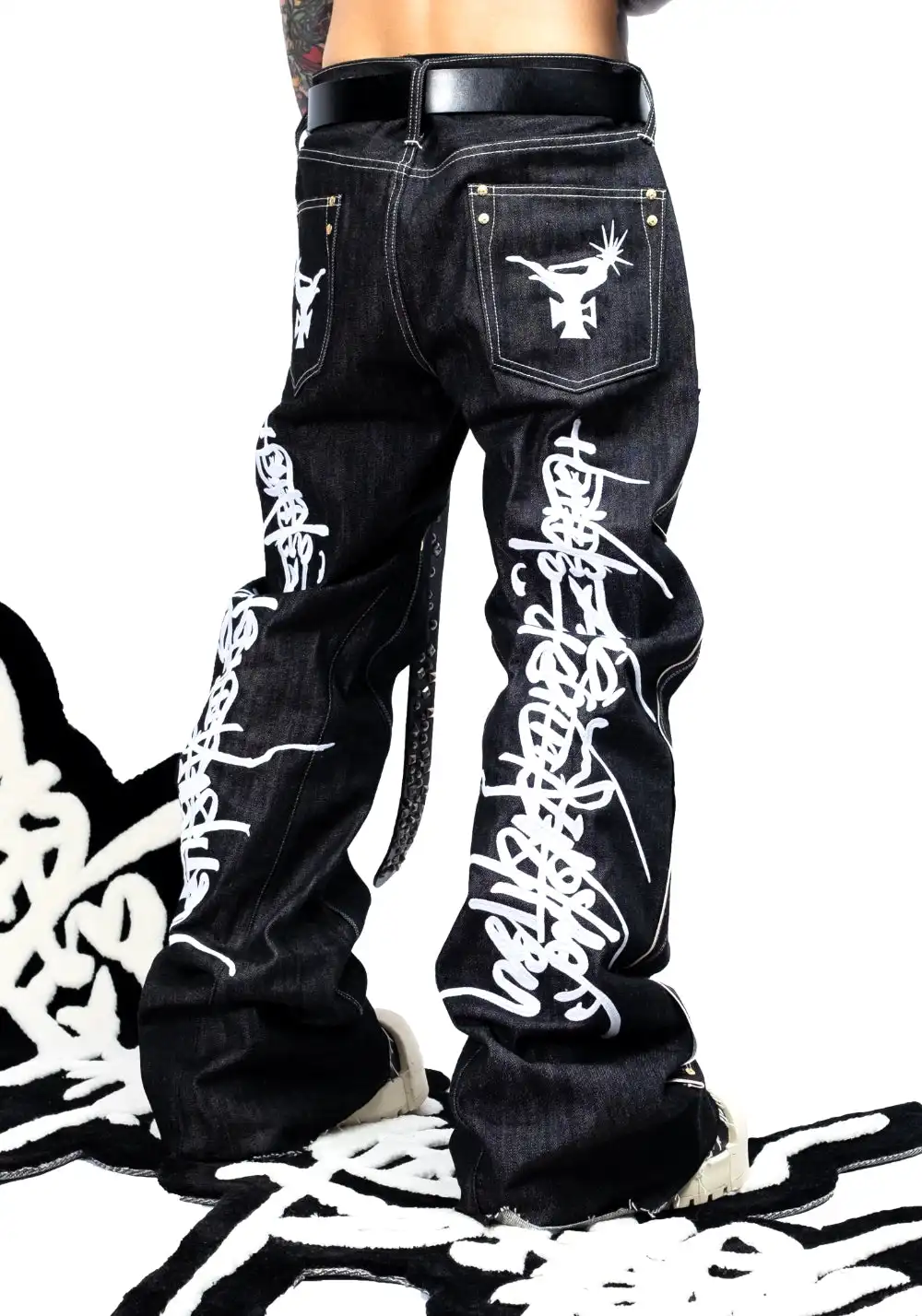 FVVO丨Red Selvedge Embroidered Raw Denim Jeans-White