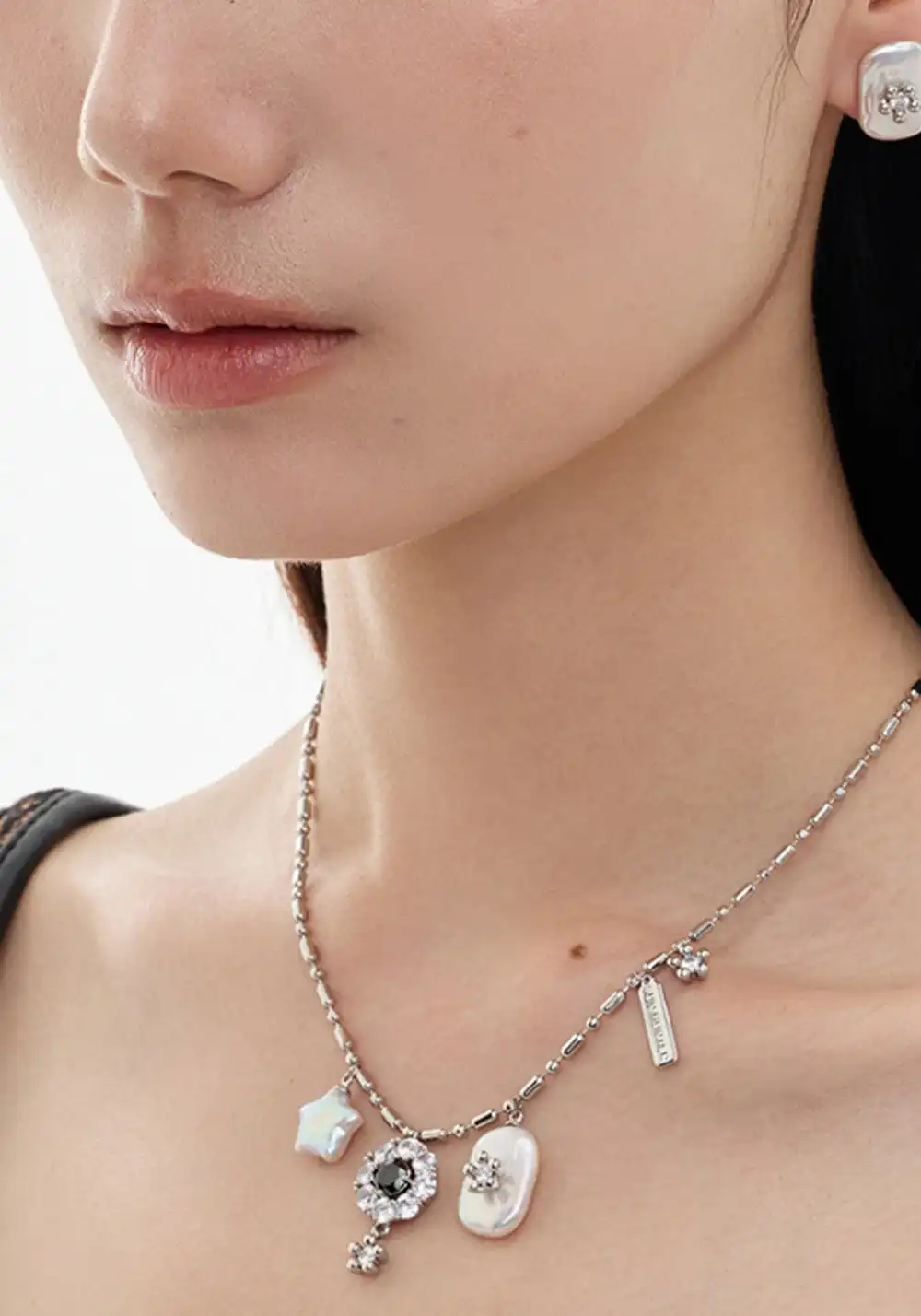 SUN HUNTER丨Baroque Pearl Star Necklace