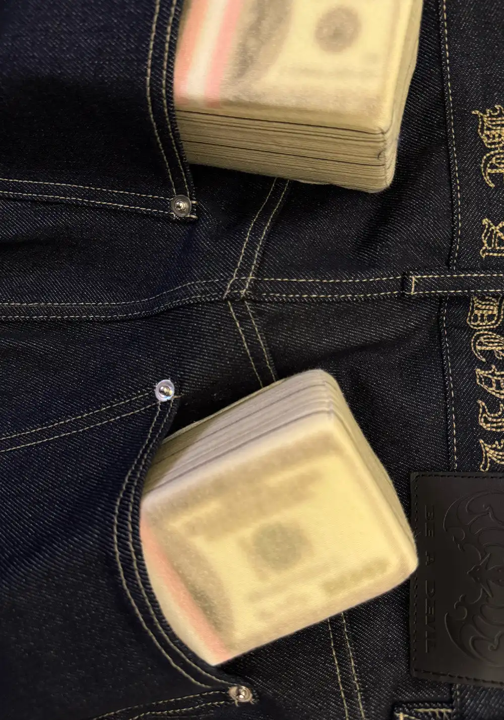 BE A DEVIL丨USD Billion Multi Rivet Denim Pants