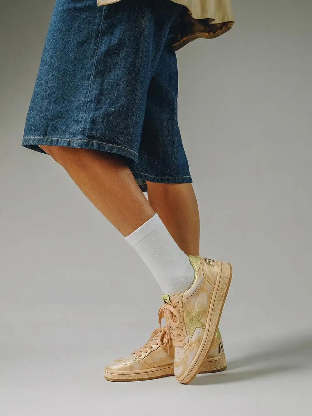 BellaLily丨Distressed Star-Embellished Dirty Sneakers-Yellow