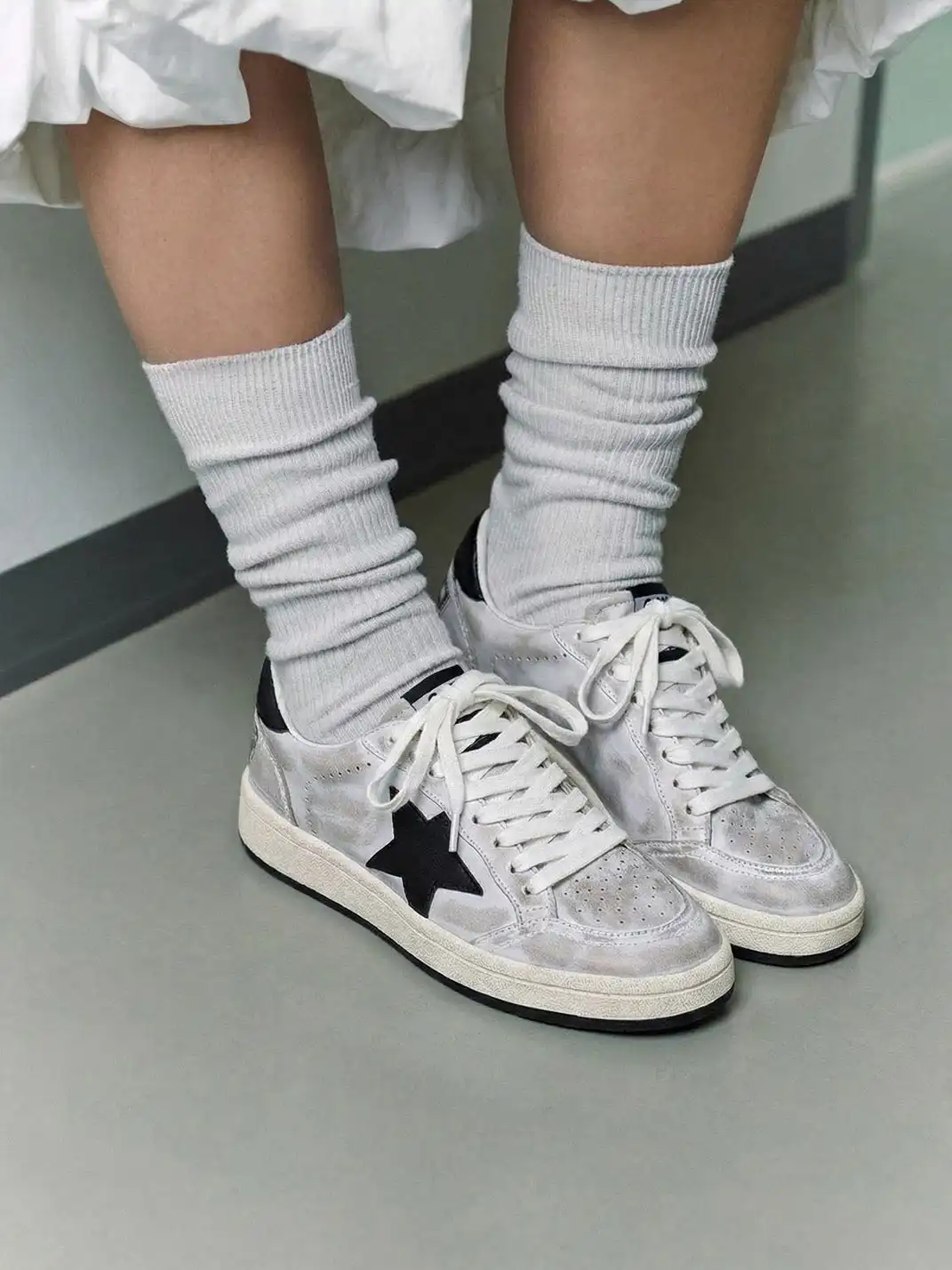 BellaLily丨Distressed Star-Embellished Dirty Sneakers-Gray