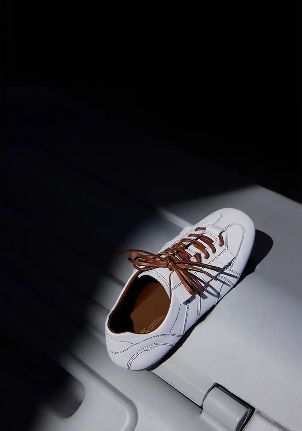 Le' Murmure | Baby Calfskin Thin-Sole Retro Sneakers-White